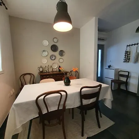 House Liberat בית נופש Basici